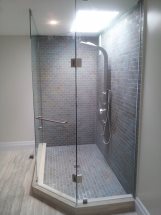 Frameless shower door